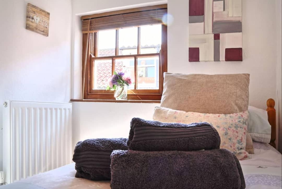 Cottages-Whitby - Bishops Cottage วิทบี ภายนอก รูปภาพ